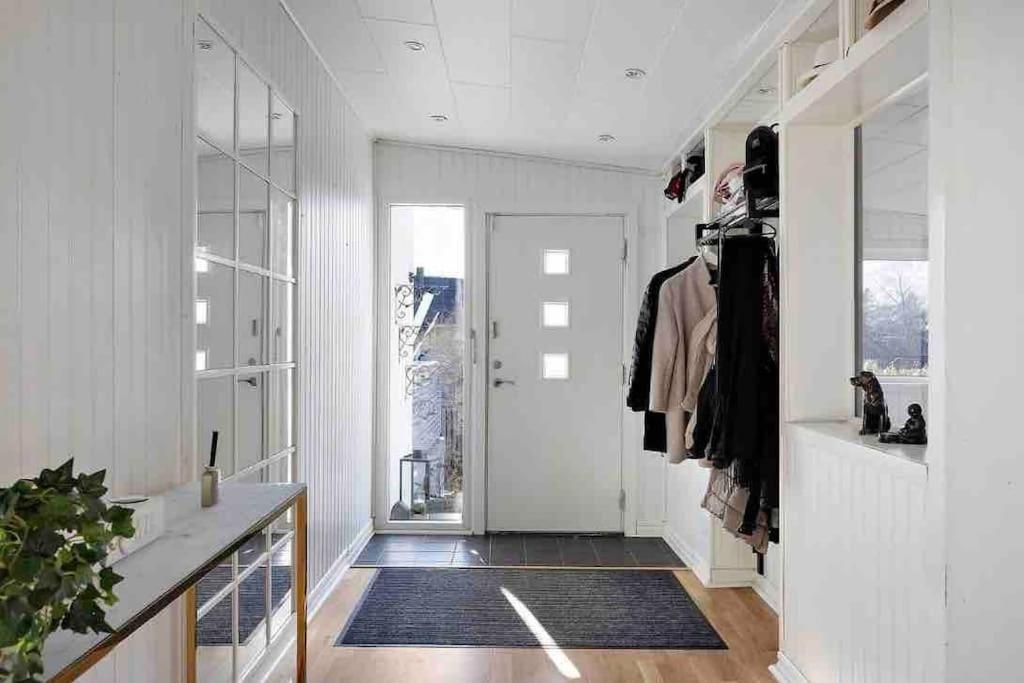 Mysigt Hus Med & Jacuzzi I Olofstorp Gotemburgo