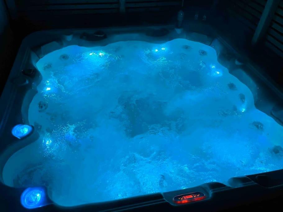 Villa Mysigt Hus Med & Jacuzzi I Olofstorp *